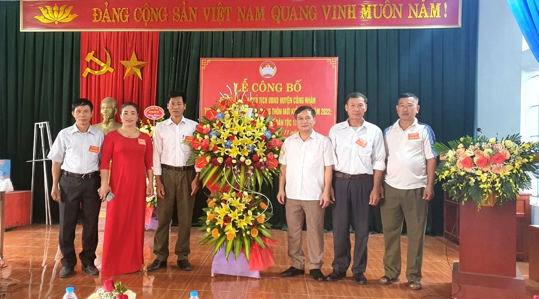 Thôn Lan Thượng xã An Thượng tổ chức Lễ đón nhận Quyết định thôn nông thôn mới kiểu mẫu năm 2022